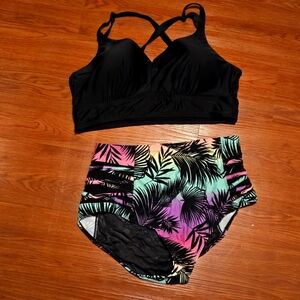 Torrid Bikini | Sheer sides on bottom | size 1 | black green pink palm tree